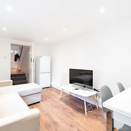 Bright, Spacious & Large Wimbledon Flat London Exterior photo