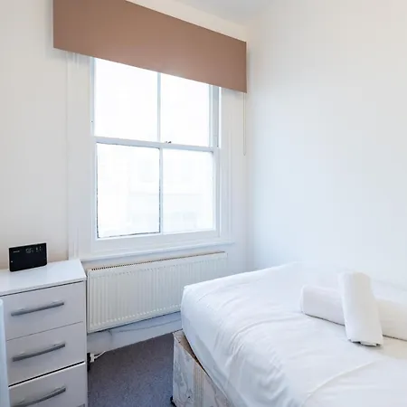 Bright, Spacious & Large Wimbledon Flat London Exterior photo